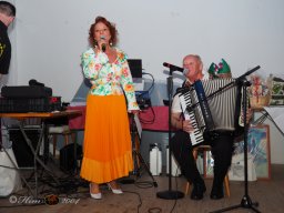 Künstler helfen Kinder - Mit Musik zur Menschlichkeit